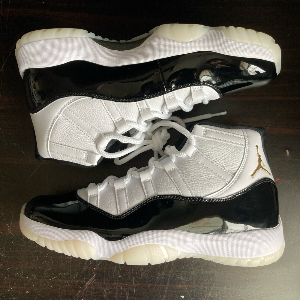Jordan 11 concord/gratitude (2023 release)
Size 10, brand new, no box - Picture 1 of 9